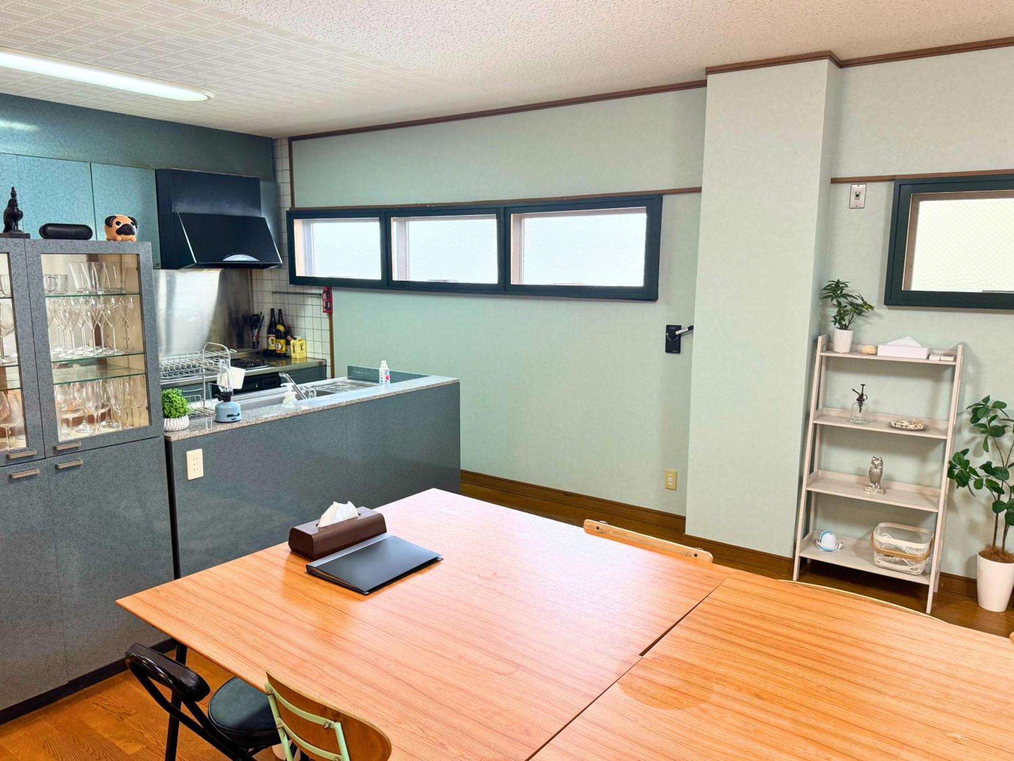 石垣島グループの宿 2216 にじいろ ユーグレナモール内 Ishigaki  Kültér fotó